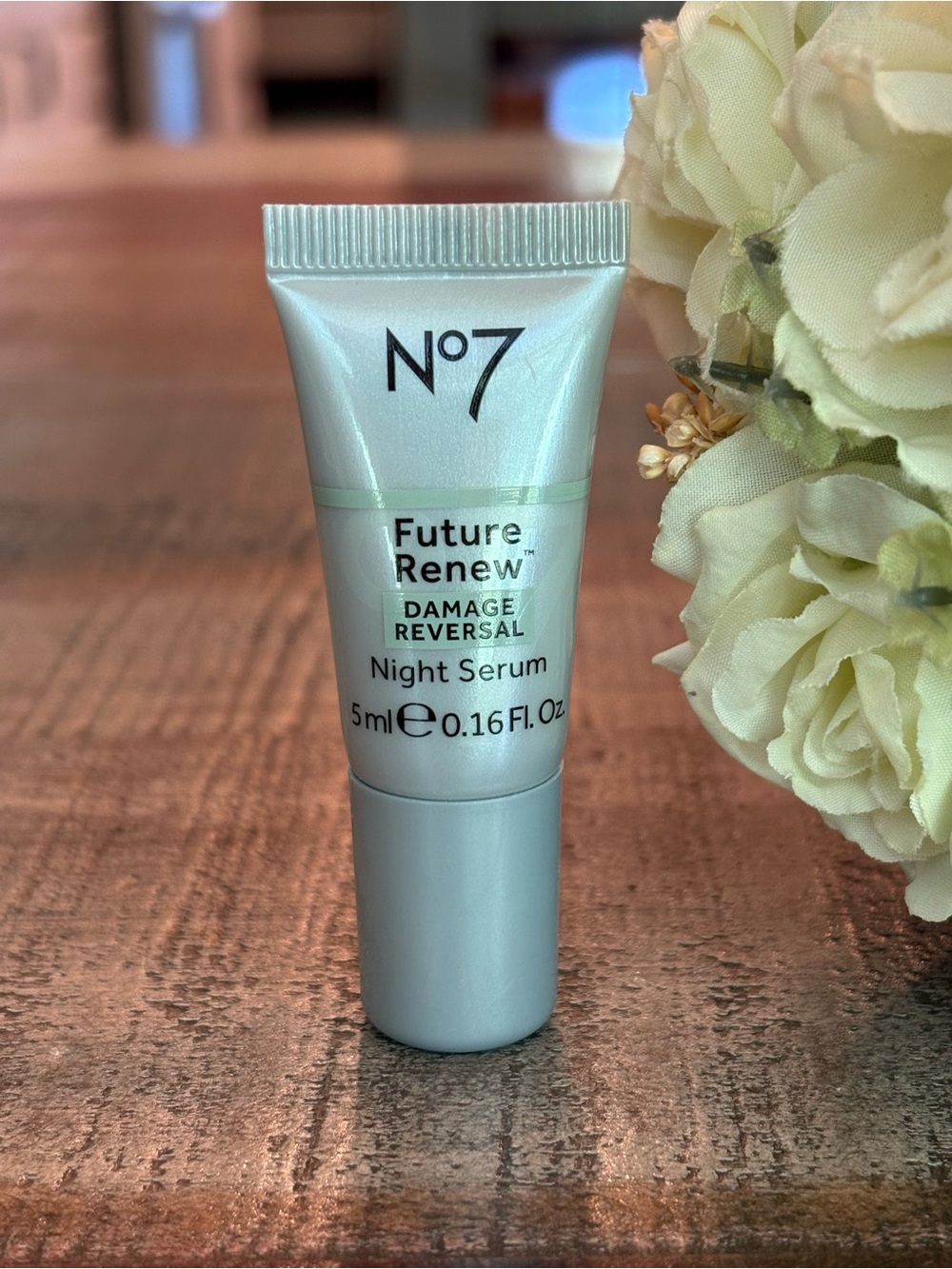 NEW No 7 FUTURE RENEW Damage Reversal NIGHT SERUM Mini + 3 DAY CREAM Samples! - Picture 2 of 5